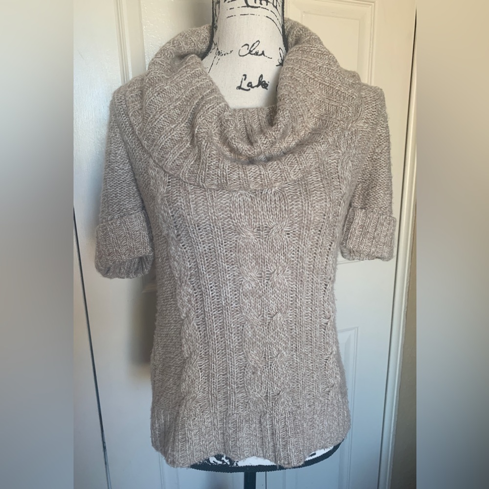 89th & Madison Tan Short Sleeve Cableknit Cowlneck Sweater